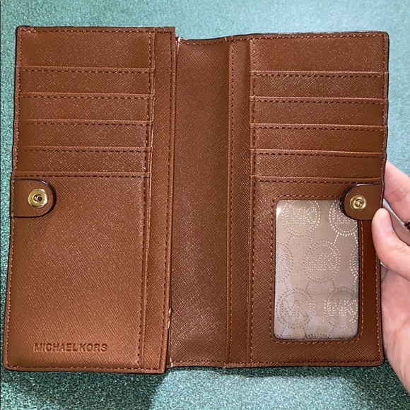 Michael Kors monogram wallet - Picture 2 of 6